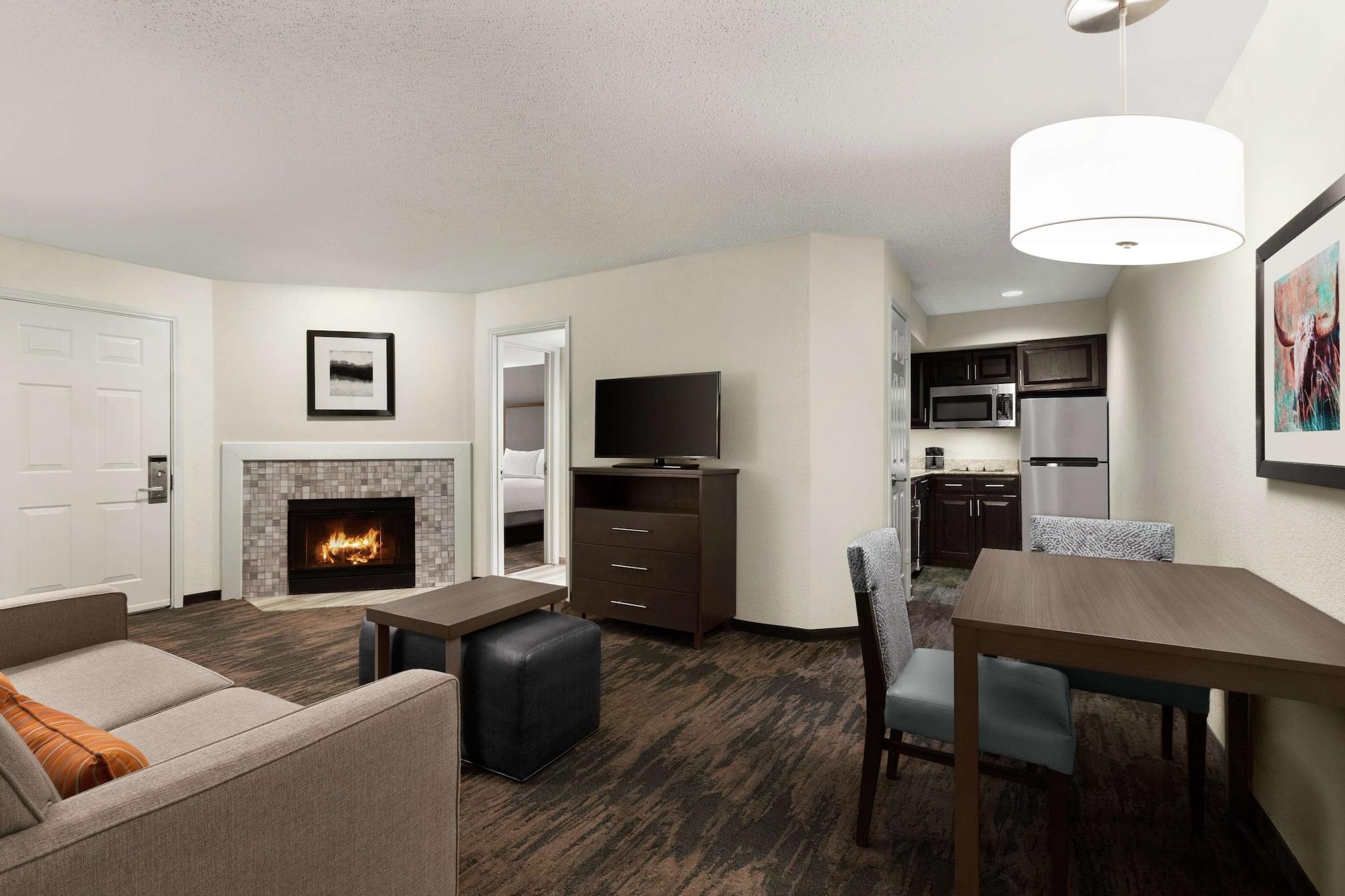 Addison Suites Экстерьер фото