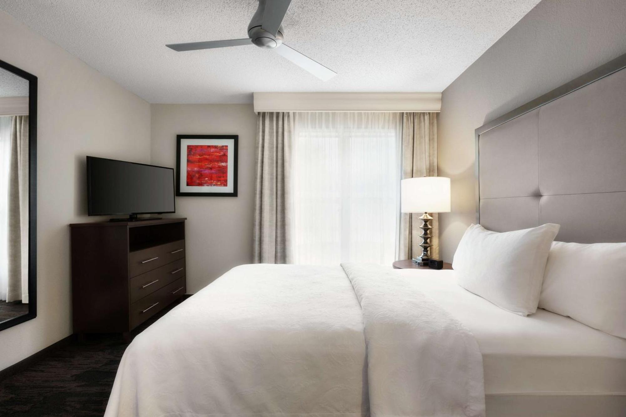Addison Suites Экстерьер фото