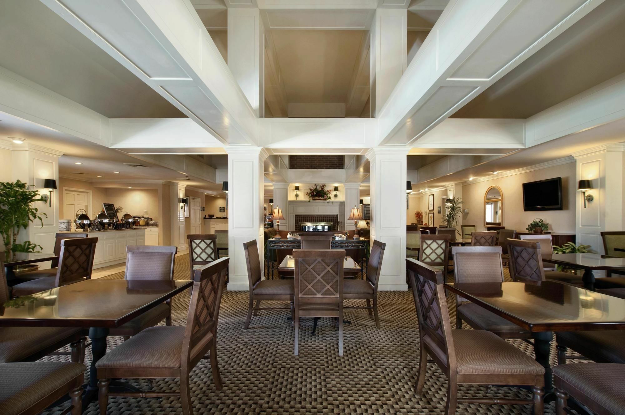 Addison Suites Экстерьер фото
