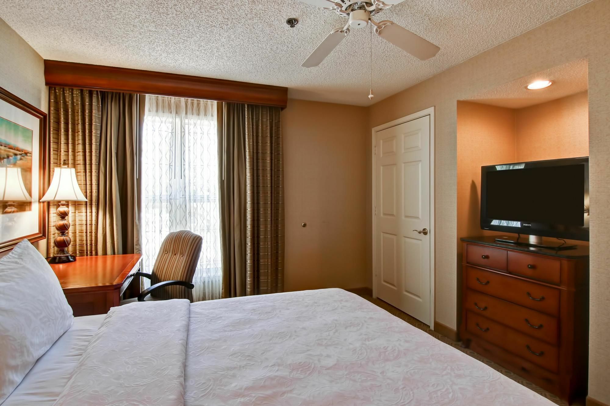 Addison Suites Экстерьер фото